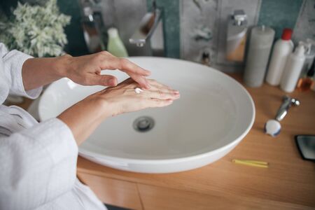 狭い洗面所を快適に！洗面グッズ・タオル類の整理と収納術