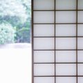 障子・すだれ・和紙ガラスの活用で柔らかな自然光をつくるアイデア