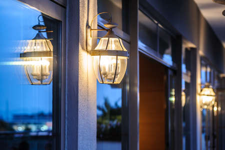 玄関・廊下を華やかに見せる照明配置とおすすめ照明器具